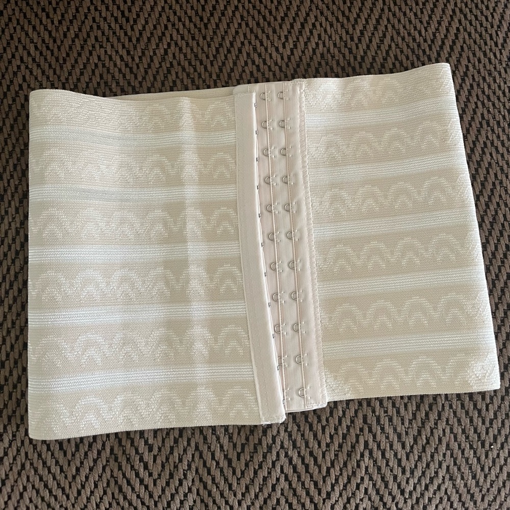 Waist trainer
